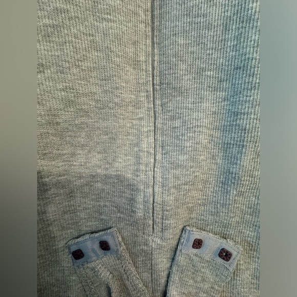 Gray long sleeve body suit from fashion nova. Size large. - Picture 3 of 4